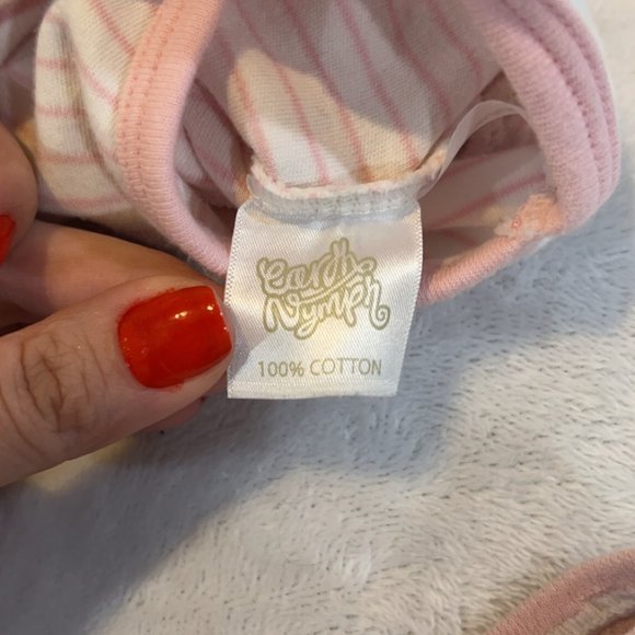 Adorable New 4 Piece Baby Set One Piece, Leggings and 2 Pairs of Socks 6-12M - Picture 12 of 12